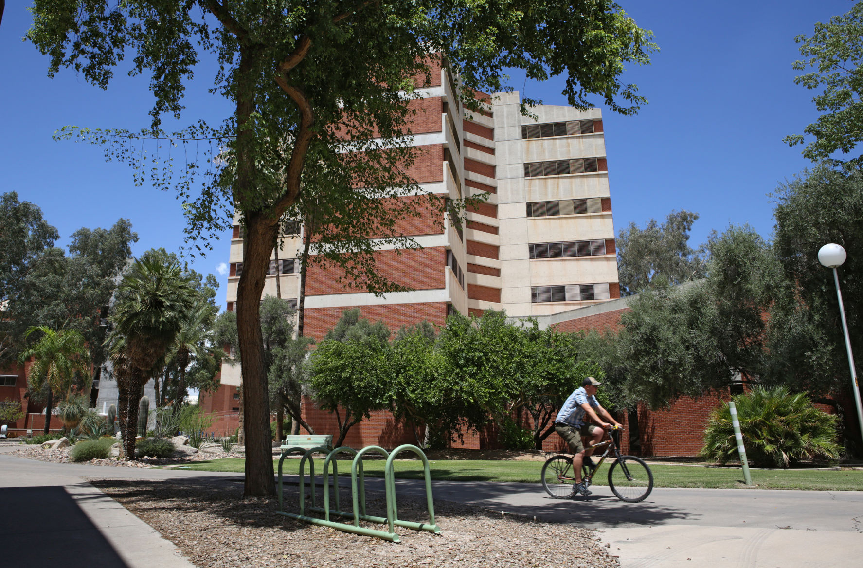University of Arizona: Math building